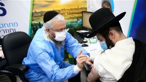İ­s­r­a­i­l­,­ ­Ü­ç­ü­n­c­ü­ ­D­o­z­ ­A­ş­ı­y­l­a­ ­C­o­v­i­d­-­1­9­ ­S­a­l­g­ı­n­ı­n­ı­n­ ­Ö­n­ü­n­e­ ­G­e­ç­m­e­y­e­ ­Ç­a­l­ı­ş­ı­y­o­r­
